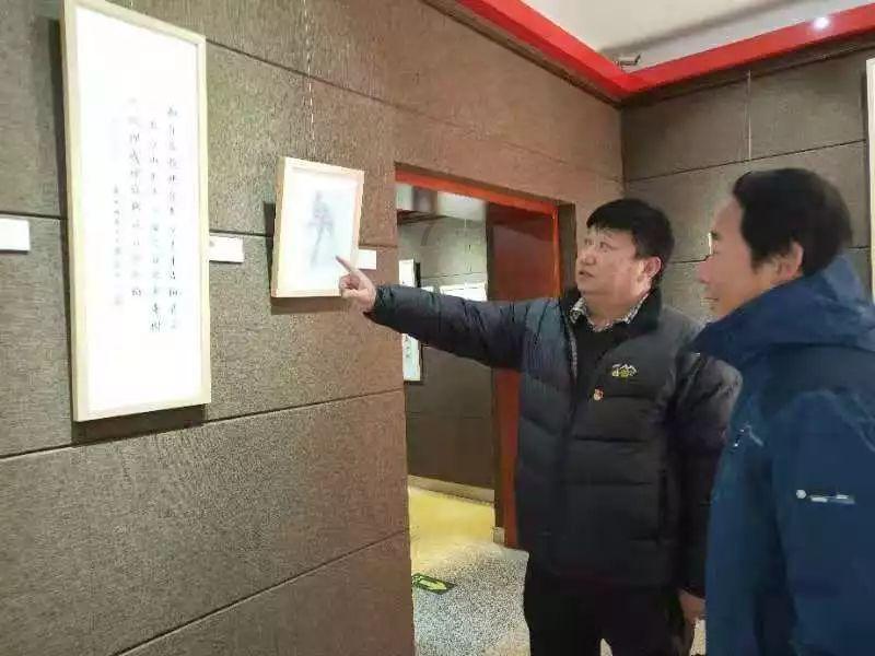 陕西华阴：菜雕送福  展示家乡美